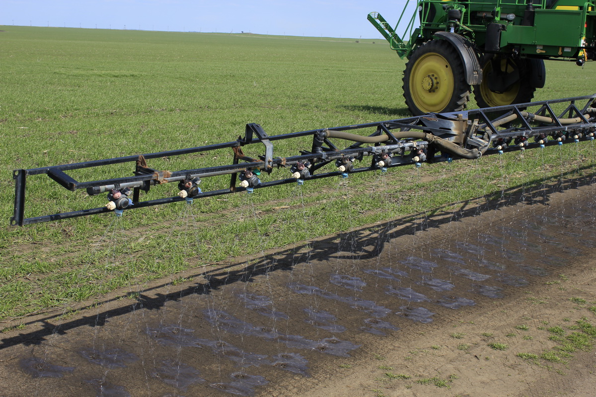 UAN fertilizer and liquid complex fertilizers